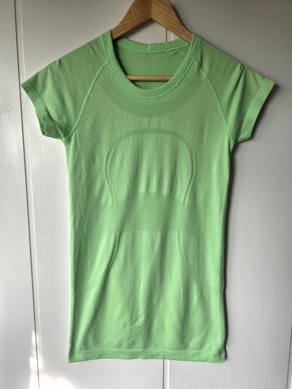 Lululemon Swiftly Tech Short Sleeve Crewneck Shirt Green Size 6